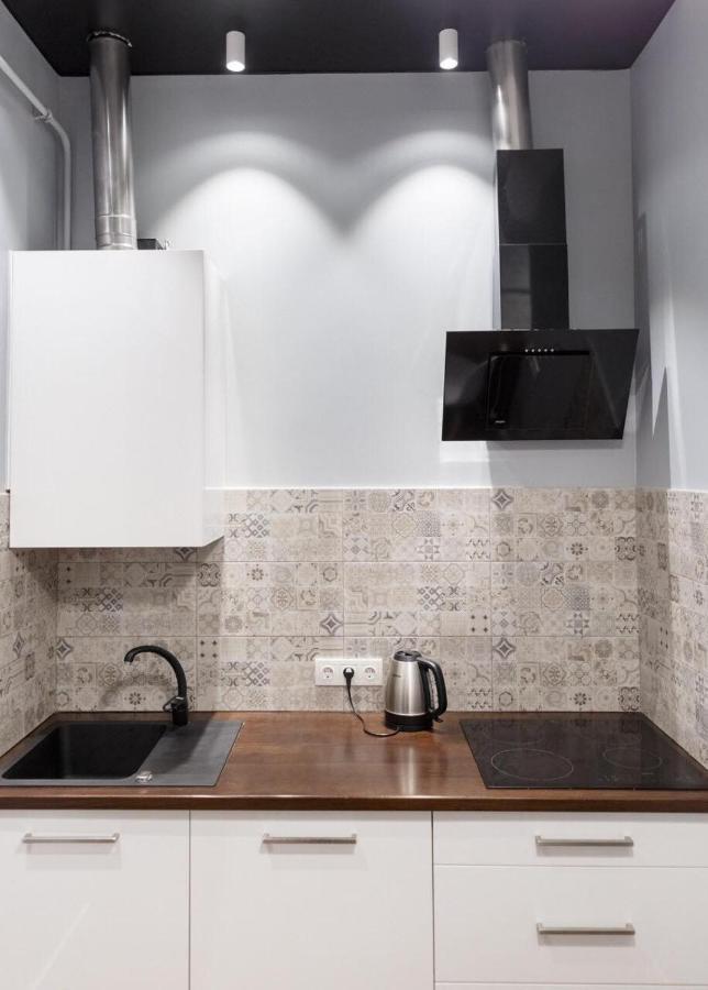 Romantic Apartments - Near Opera House 11/7 Lviv Bagian luar foto