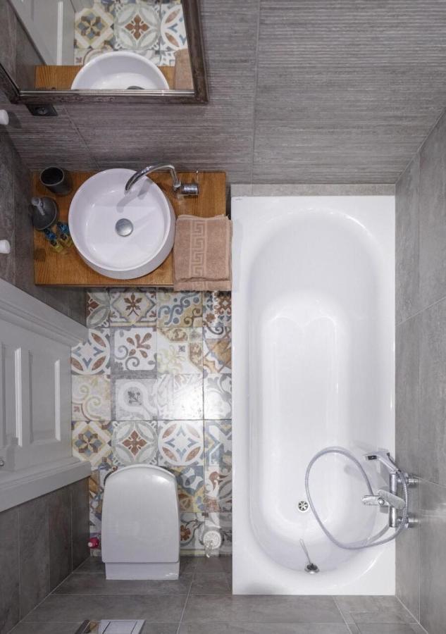 Romantic Apartments - Near Opera House 11/7 Lviv Bagian luar foto